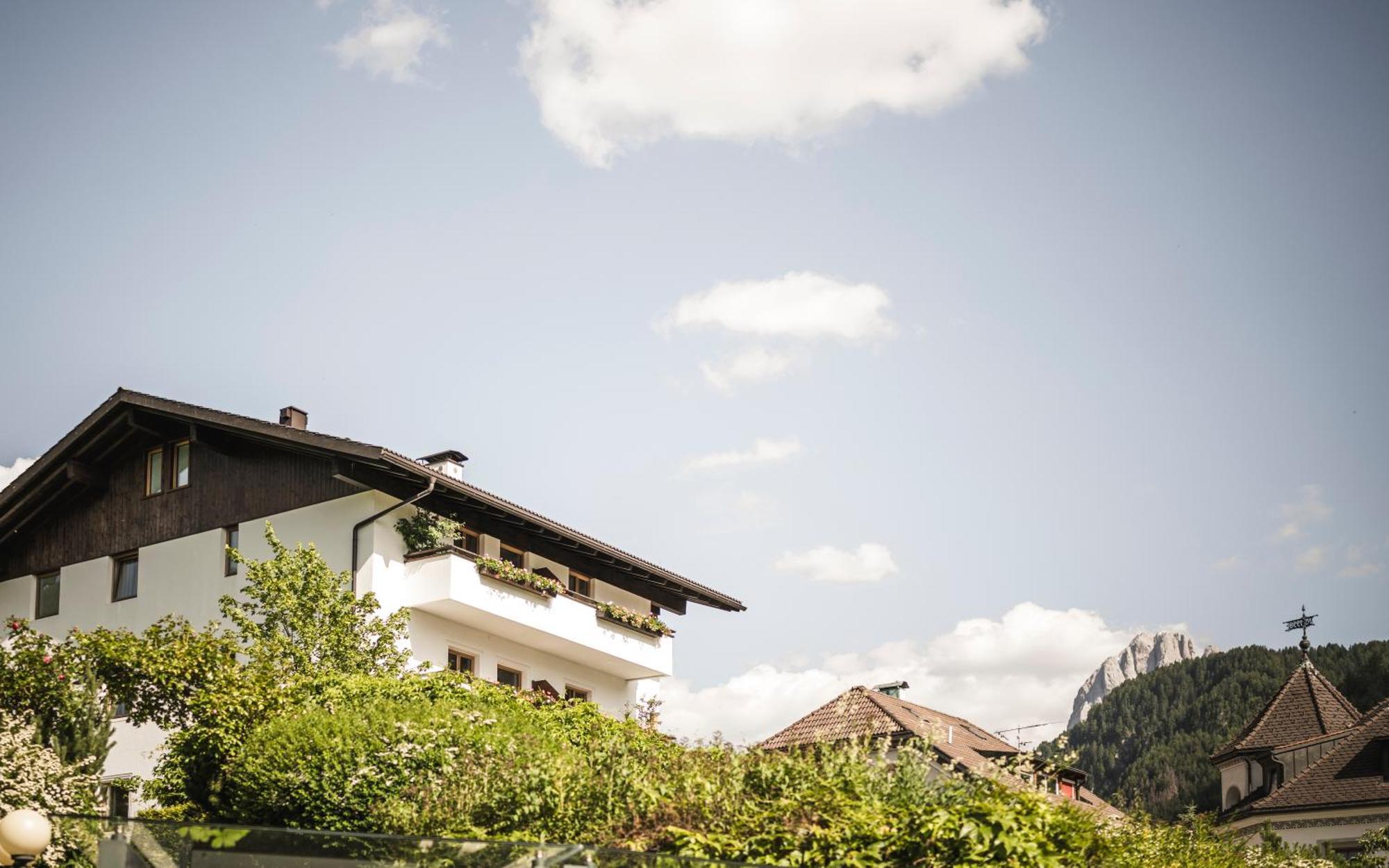 B&B Villa Angelino Ortisei Exteriör bild