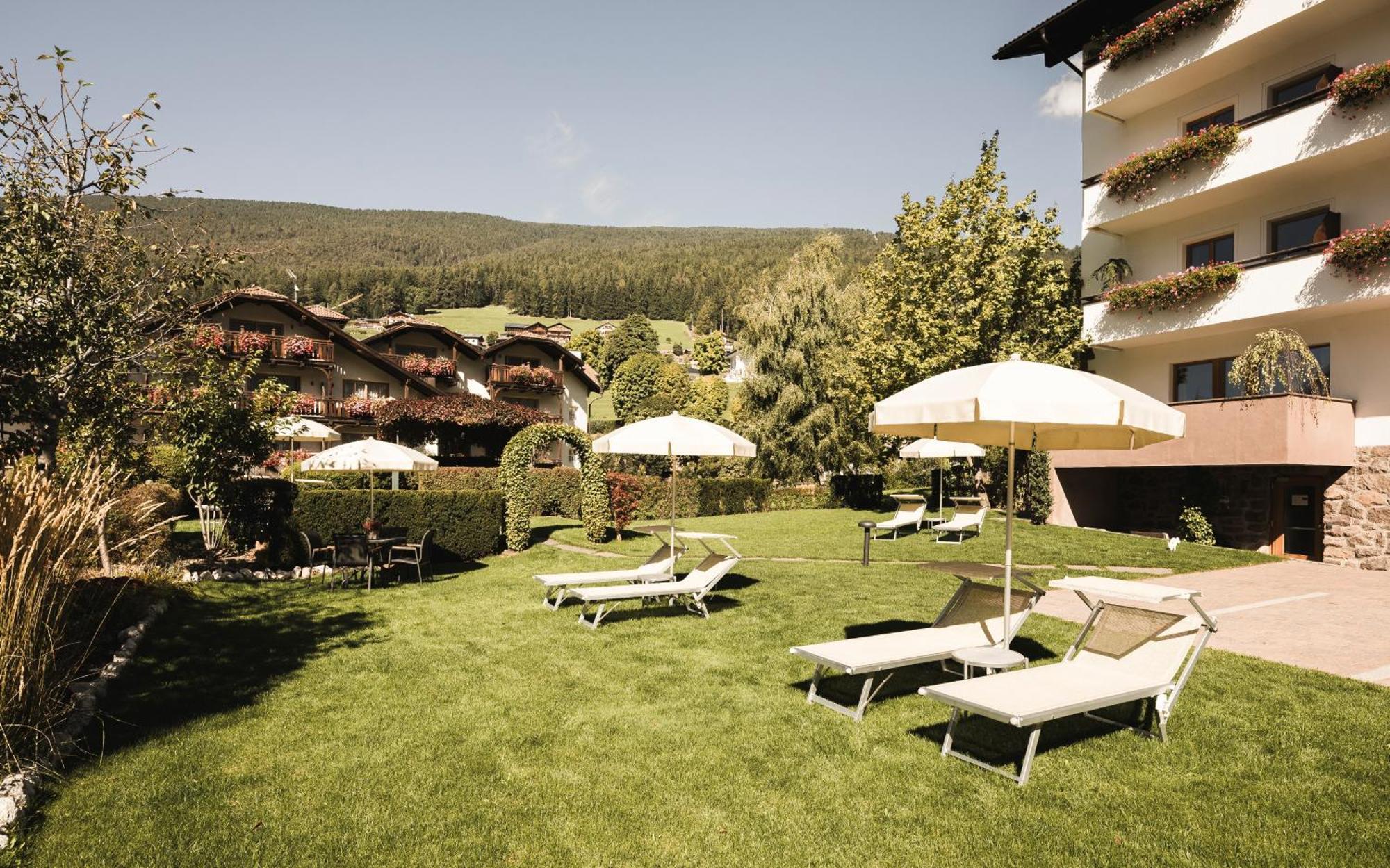 B&B Villa Angelino Ortisei Exteriör bild